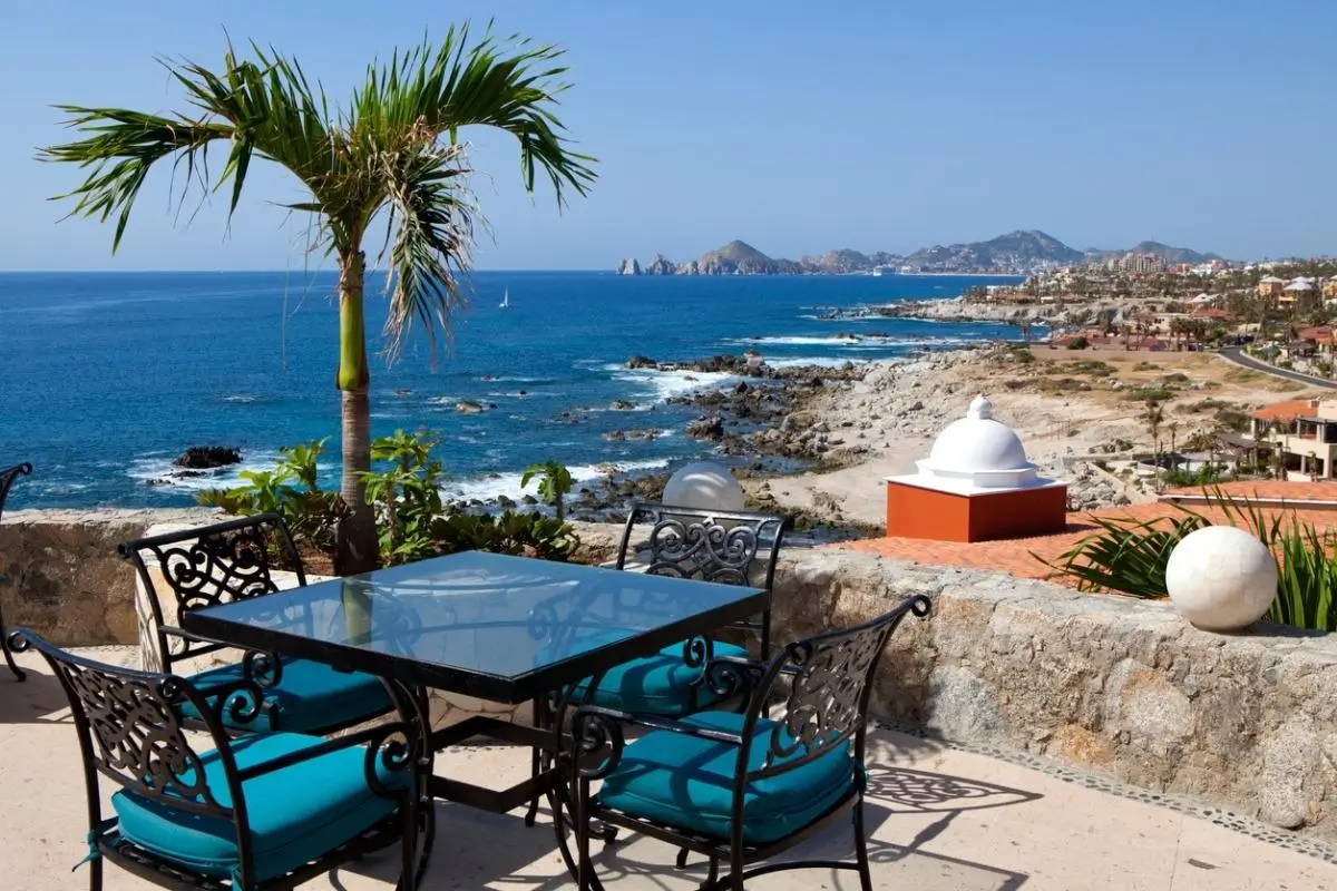 Smart Luxury Real Estate in Maravilla