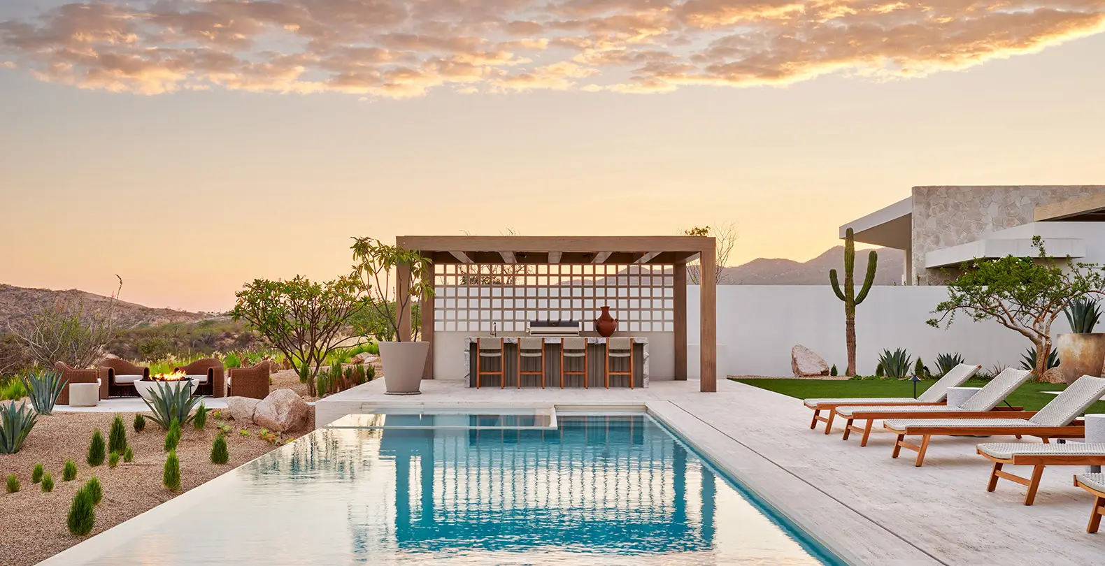 Exclusive Residences in Maravilla for Sale