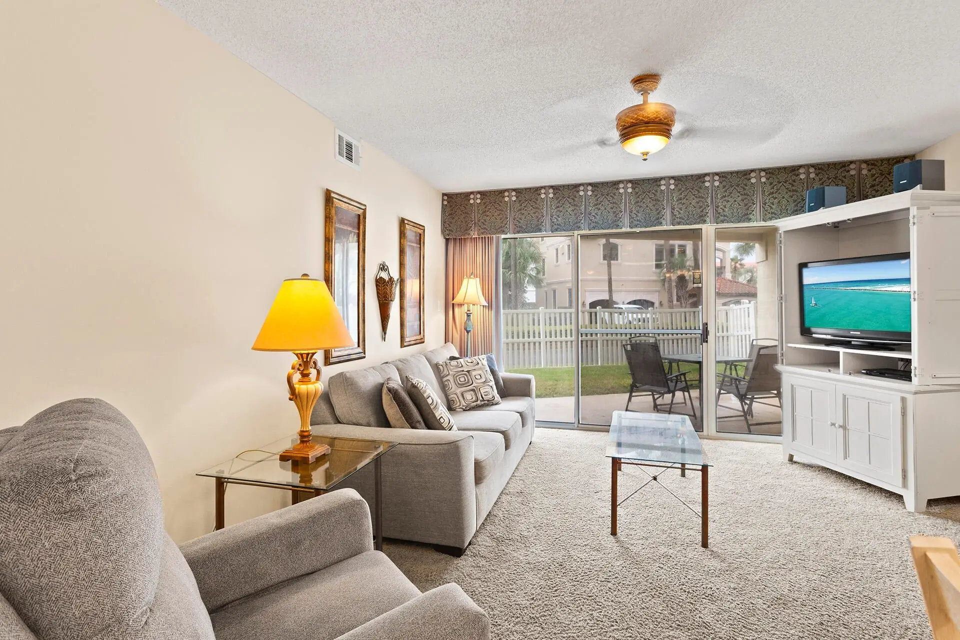 Exclusive Houses in Maravilla for Sale