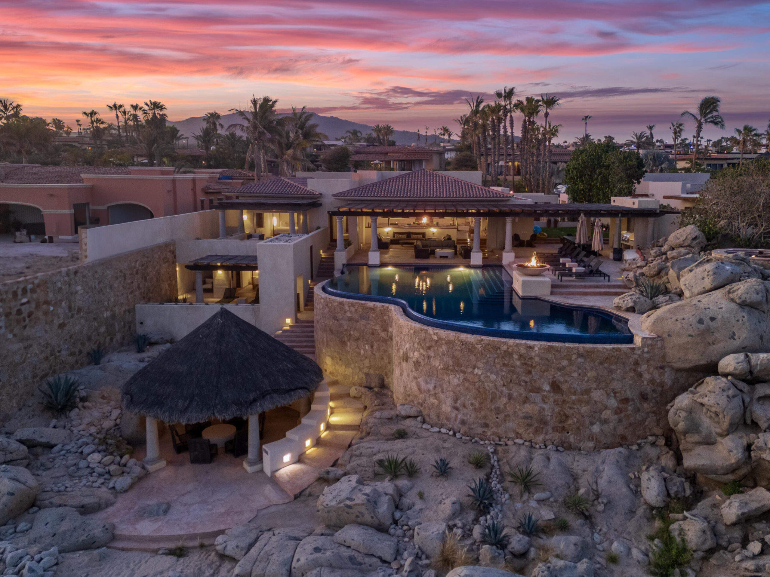 Maravilla Las Residencias Casa Buenaventura epitomizes oceanfront luxury, offering a serene retreat with sweeping – 203 Casa Buenaventura, Cabo Corridor, BS